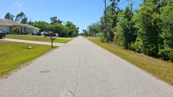 5116 WHITE AVE, Port Charlotte, FL 33981