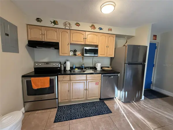 4215 E BAY DR #1702B, Clearwater, FL 33764