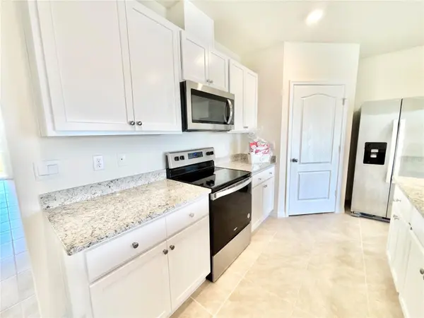 2752 GENTLE RAIN DR, Davenport, FL 33837