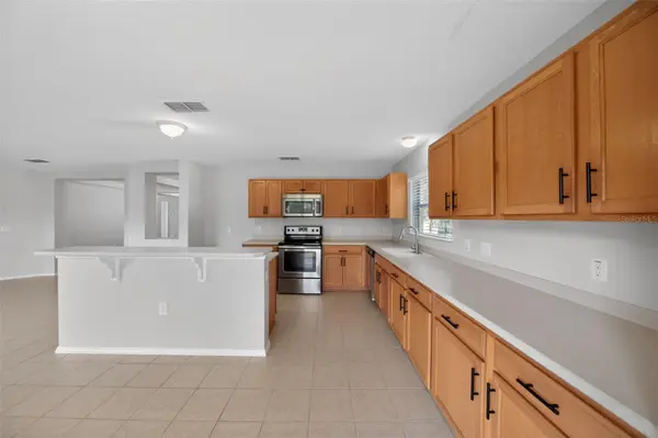 2832 BREEZY MEADOW RD, Apopka, FL 32712