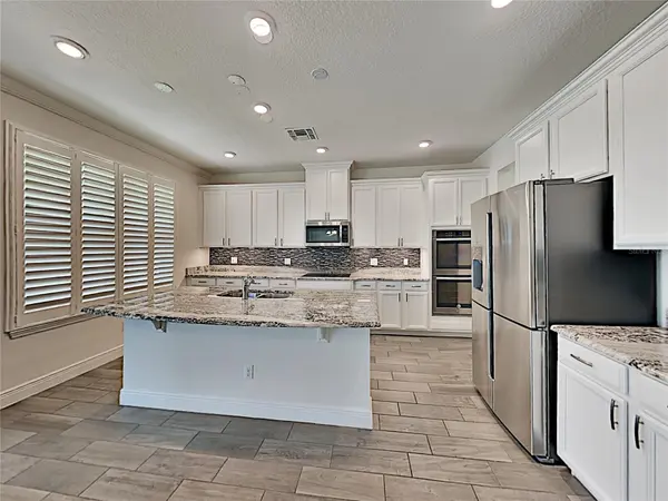 8931 LOOKOUT POINTE DR, Windermere, FL 34786