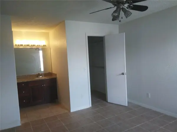 5168 CONROY RD #1636, Orlando, FL 32811