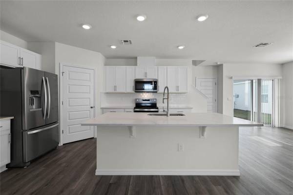 1734 HUMMINGBIRD RD, Winter Haven, FL 33884