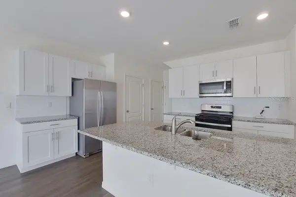 32048 KATELIN CIR, Leesburg, FL 34748
