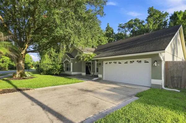 2200 EKANA DR, Oviedo, FL 32765
