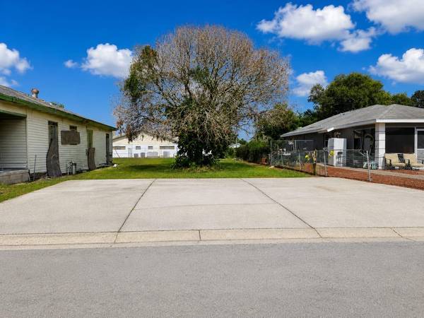 D ST, Lake Wales, FL 33853