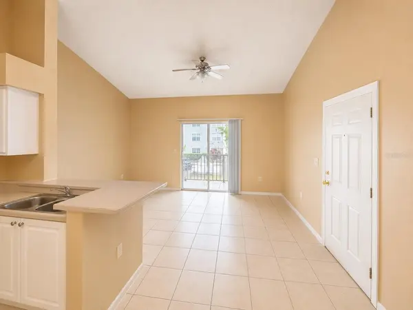 1218 BERMUDA LAKES LN #201, Kissimmee, FL 34741