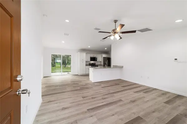 34 MAPLE LN, Ocklawaha, FL 32179