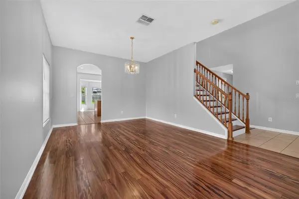 9931 HERON POINTE DR, Orlando, FL 32832