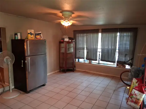 1208 BEATRICE DR, Orlando, FL 32810