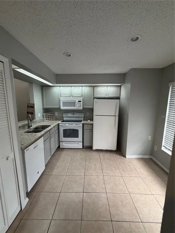 14864 LAGUNA BEACH CIR, Orlando, FL 32824