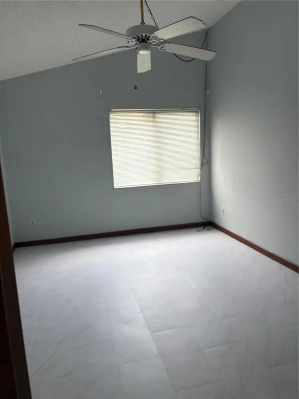 671 OLYMPIC DR #16-4, Ocoee, FL 34761
