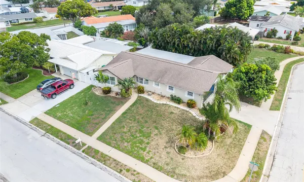 14331 APACHE AVE, Largo, FL 33774