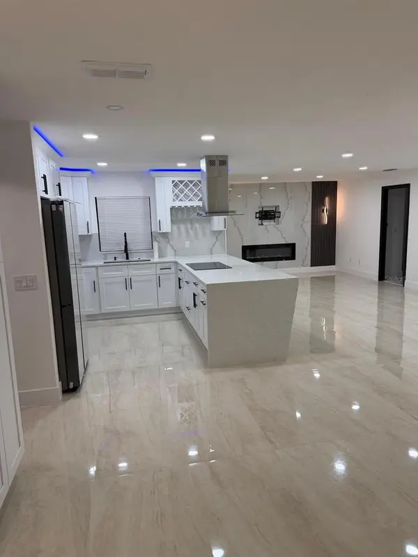 5136 NADINE ST, Orlando, FL 32807