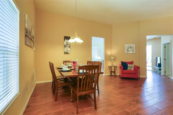 331 HENLEY CIR, Davenport, FL 33896