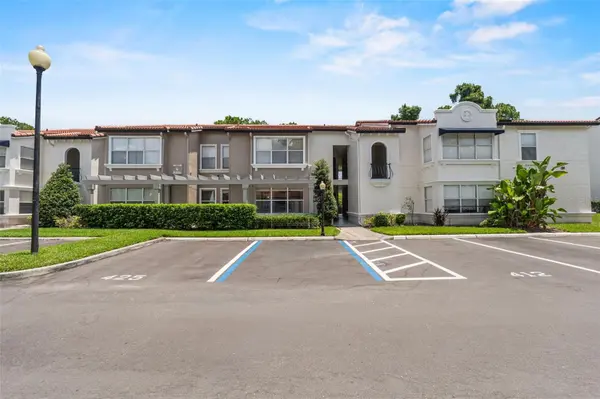 5116 CONROY RD #15, Orlando, FL 32811