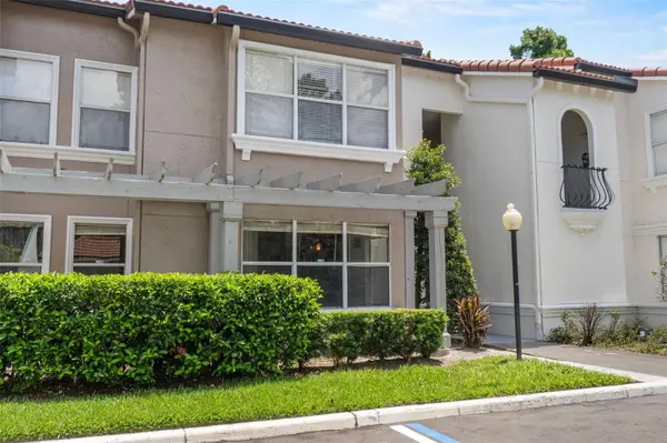 5116 CONROY RD #15, Orlando, FL 32811