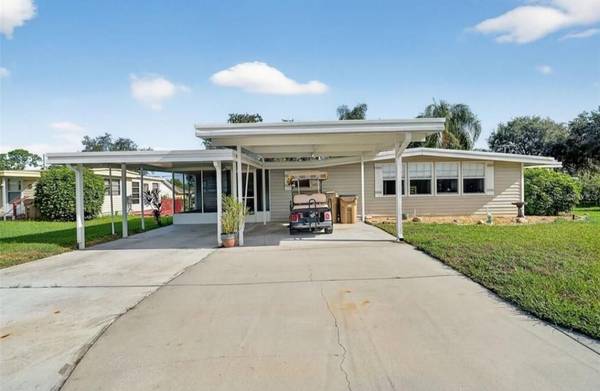 11905 LINDA AVE, Tavares, FL 32778
