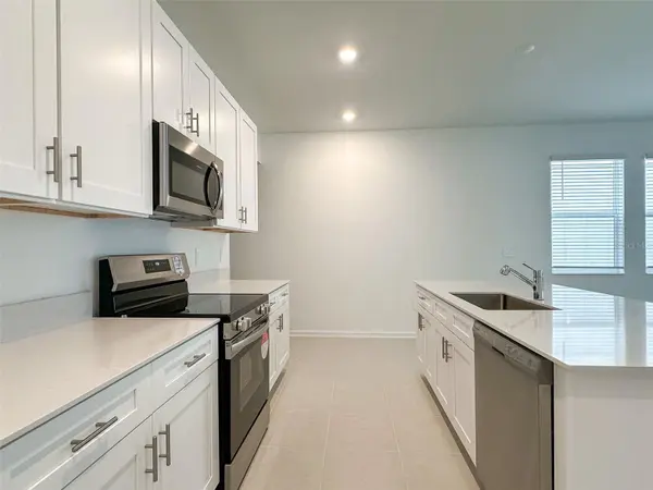 1898 RIDER RAIN LN, Apopka, FL 32703