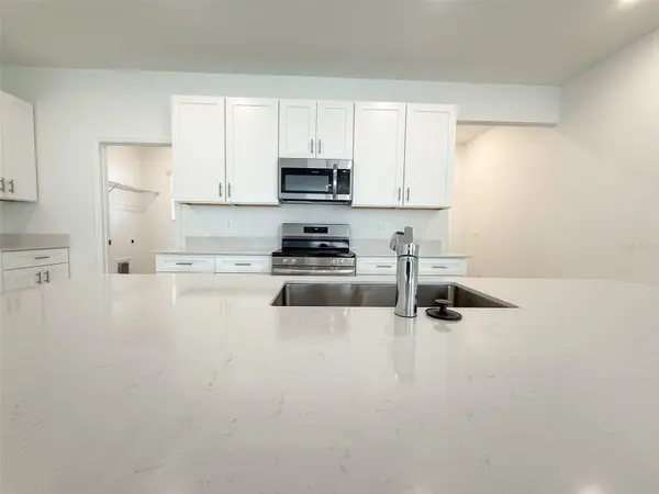 1898 RIDER RAIN LN, Apopka, FL 32703
