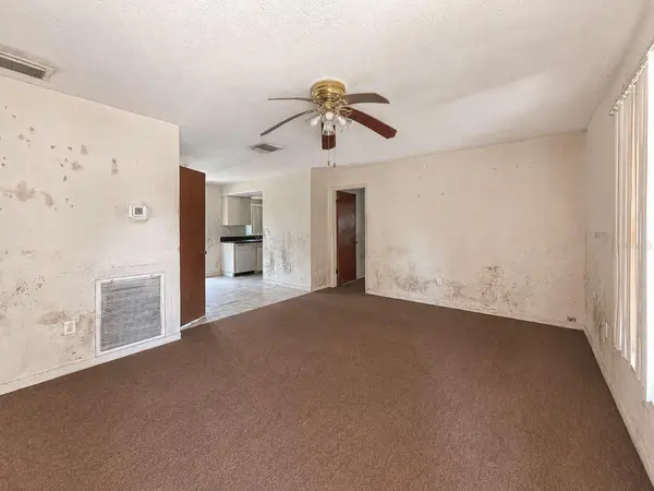 1918 E HANNA AVE, Tampa, FL 33610