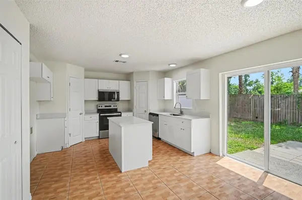 1093 AMANDA KAY CIR, Sanford, FL 32771