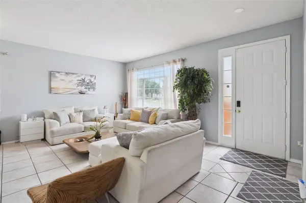 1860 WHITE HERON BAY CIR, Orlando, FL 32824