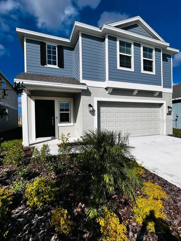 215 AQUA AVE, Davenport, FL 33837