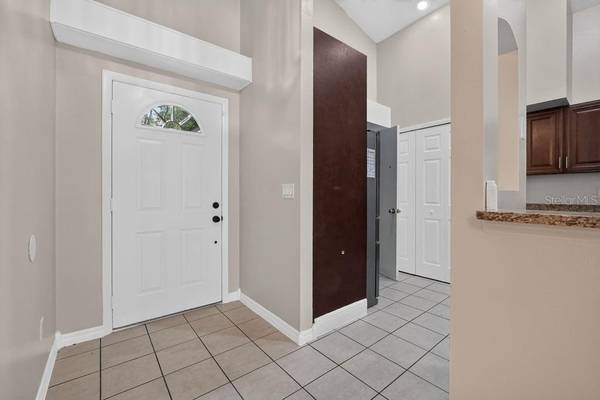 97 ABBEY HOLLOW DR, Apopka, FL 32712