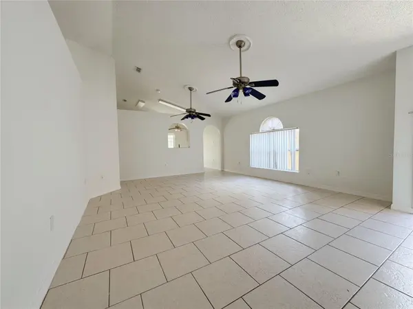 6867 BELMAR DR, Orlando, FL 32807