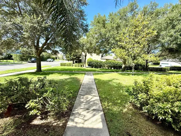 2054 BLAIRMOOR PL, Apopka, FL 32703