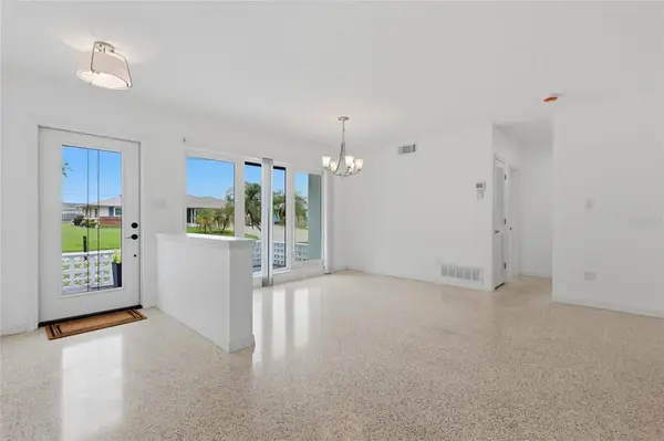 412 W SHADE DR, Venice, FL 34293