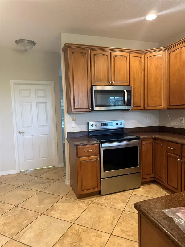 9617 SPRING LAKE DR, Clermont, FL 34711