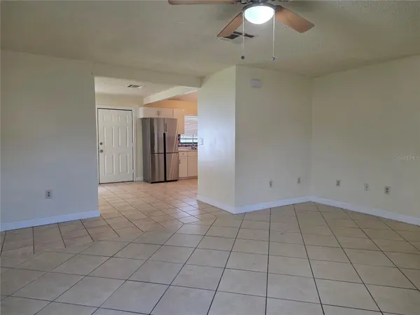 415 S GREENWICH CT, Kissimmee, FL 34758