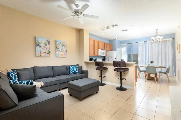 3087 SEAVIEW CASTLE DR, Kissimmee, FL 34746