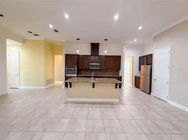 918 BLACKTHORN DR, Apopka, FL 32703