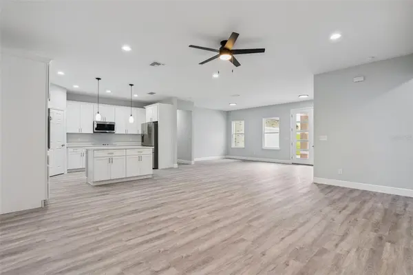 2043 WATERSEDGE DR, Deltona, FL 32738