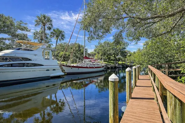 1901 UPPER COVE TER, Sarasota, FL 34231