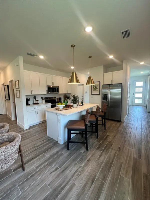101 ELENA LAVIN CIR, Orlando, FL 32807
