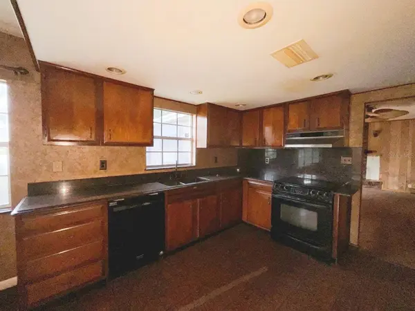 603 W OCALA ST, Umatilla, FL 32784