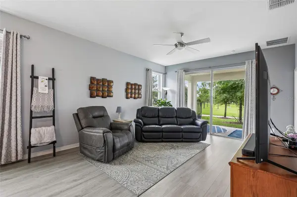 5395 SUNSHINE DR, Wildwood, FL 34785