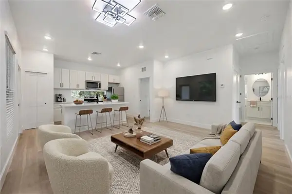 521 W HERRIOTT AVE, Oakland, FL 34760