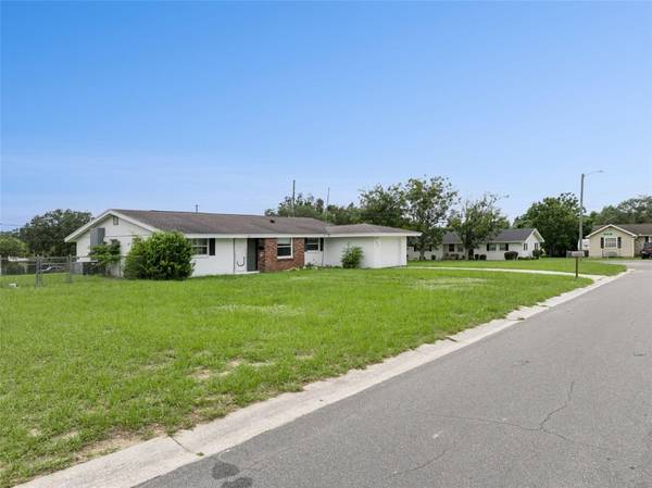 702 WILDABON AVE, Lake Wales, FL 33853