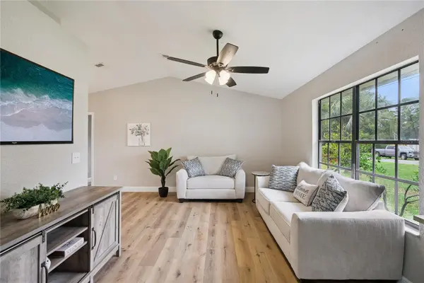 1110 CATHERINE ST, Orange City, FL 32763