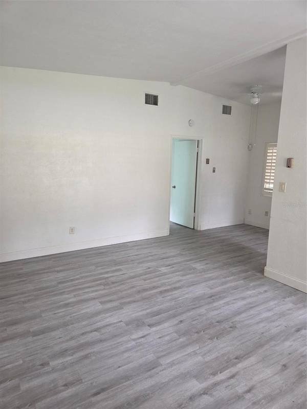 944 KENSINGTON DR, Orlando, FL 32808