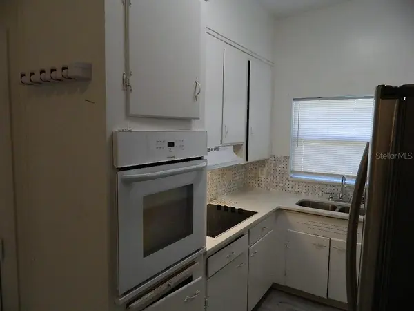 944 KENSINGTON DR, Orlando, FL 32808
