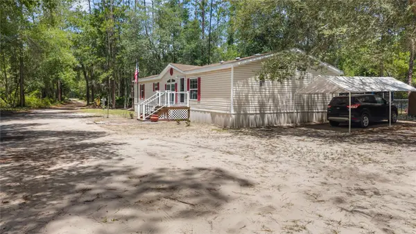 106 ARROWHEAD POINT RD, Hawthorne, FL 32640