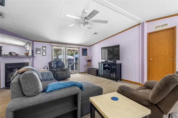 106 ARROWHEAD POINT RD, Hawthorne, FL 32640
