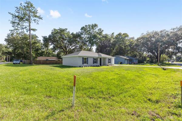 16 REDWOOD TRCE, Ocala, FL 34472