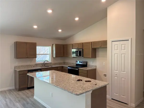 2377 W MENORES DR, Citrus Springs, FL 34434